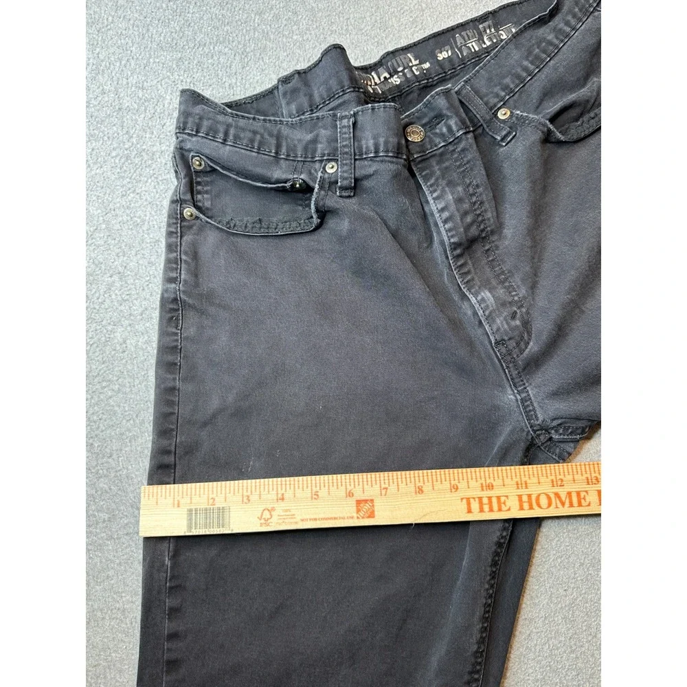 Signature Levis Strauss Athletic Fit Jeans Mens 38x32 (35x28.5) Black Denim Pant